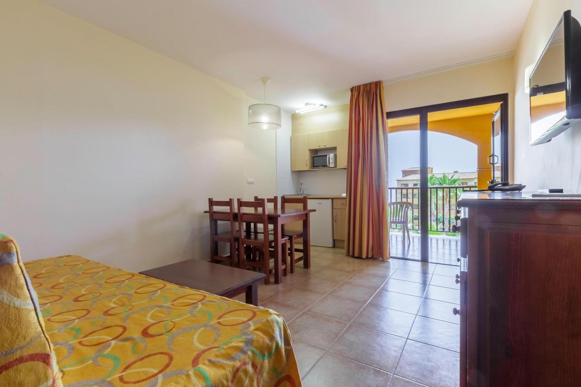 Apartamentos Best Alcazar 라 에라두라 외부 사진