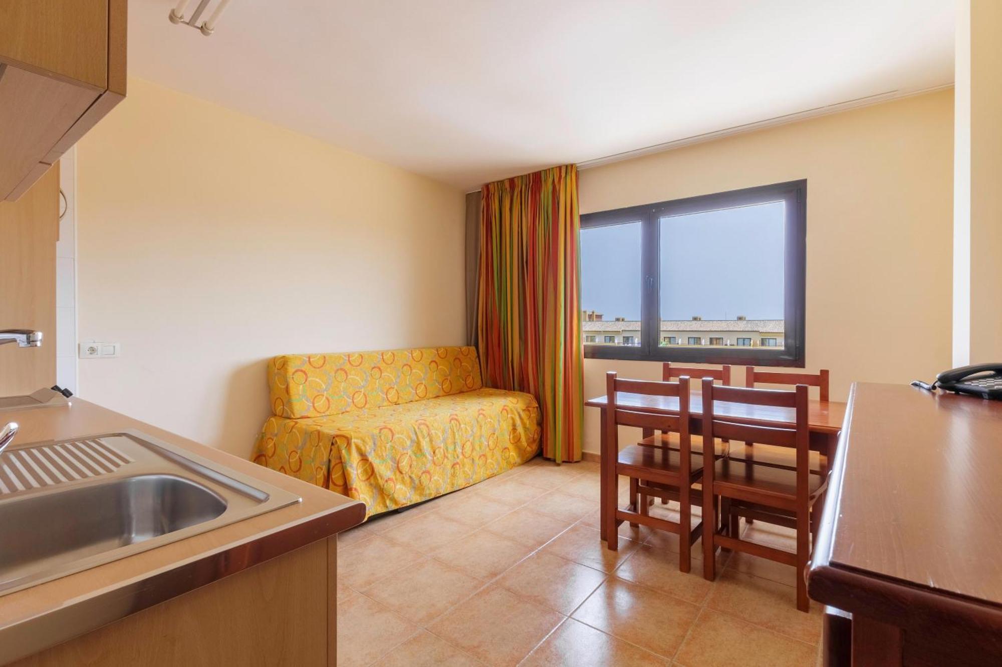 Apartamentos Best Alcazar 라 에라두라 외부 사진